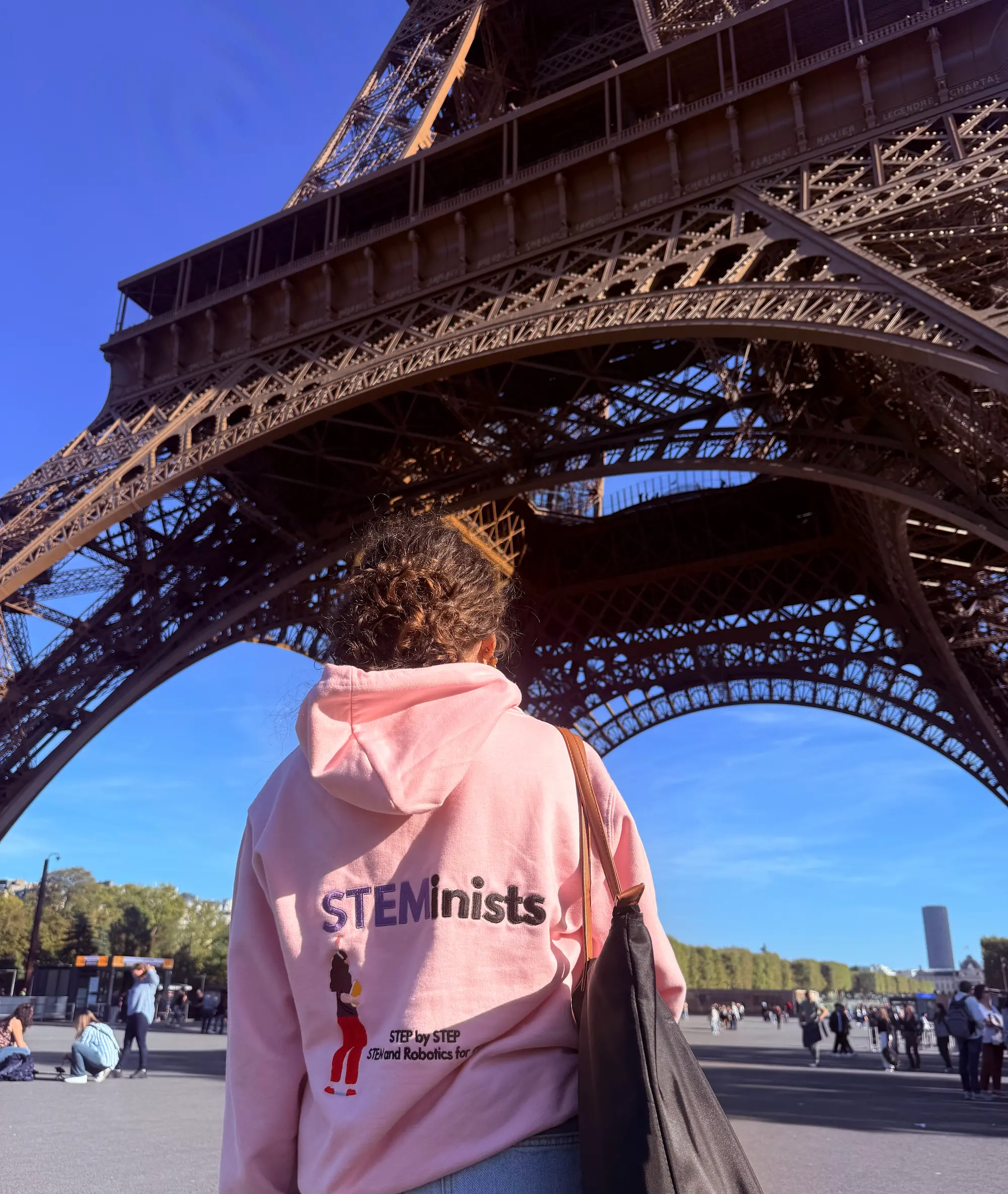 Encourager les lycéennes à choisir les algorithmes et la robotique